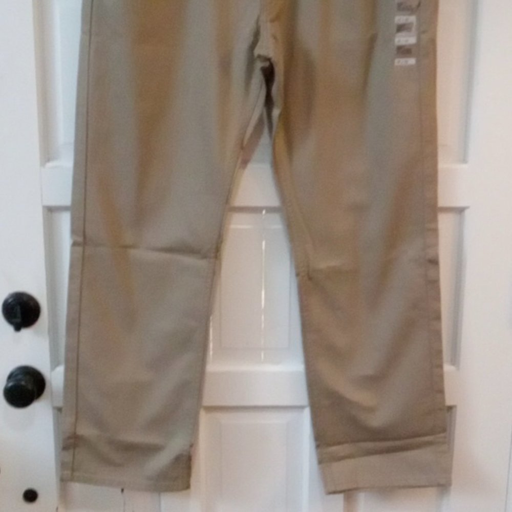 NWT Levi Strauss Relaxed Fit Men's Khaki Color Jeans Style 559 Size 38-32 - Picture 4 of 16